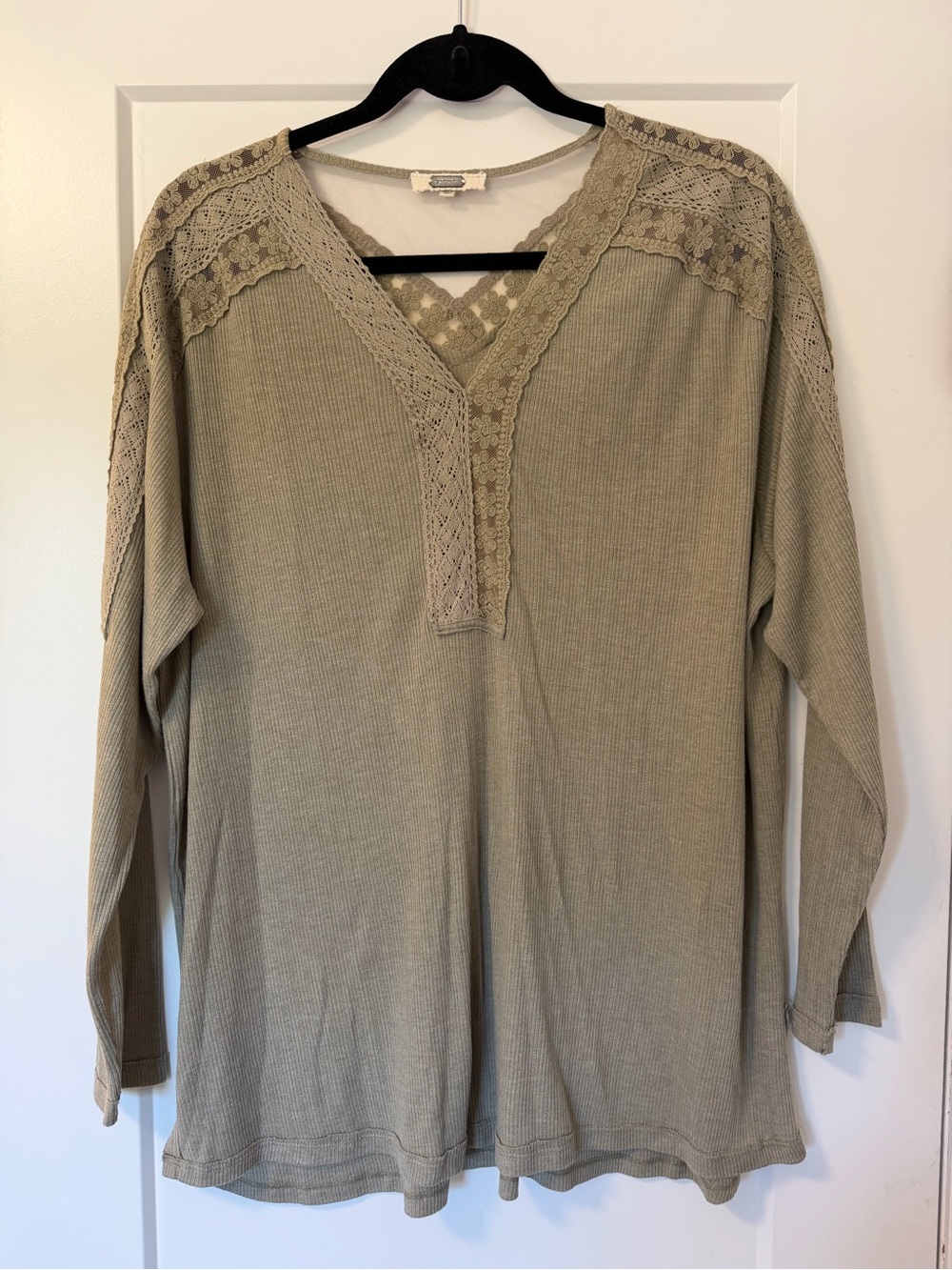 gimmicks by BKE Olive Green Lace-Trim V-Neck Long Sleeve Top